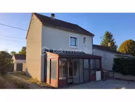 maison traditionnelle de 71 m² à coullons