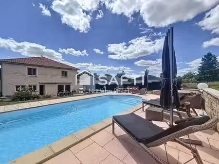 maison de 230 m2 à pournoy-la-grasse   piscine chauffée  terrain de 2200 m2