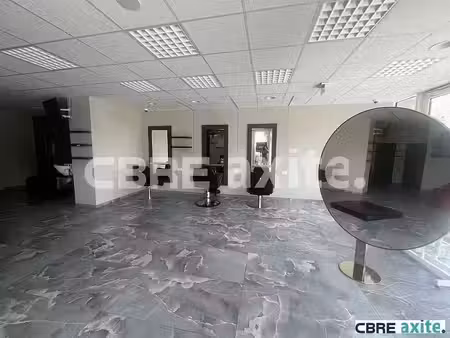 location commerce la verpillière 151 m²