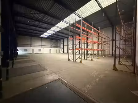 location local d'activités roncq 762 m²