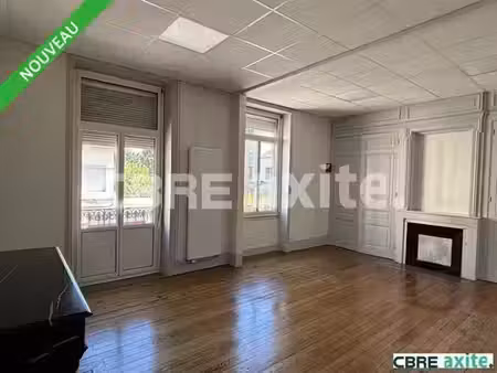 location bureau bourgoin-jallieu 78 m²