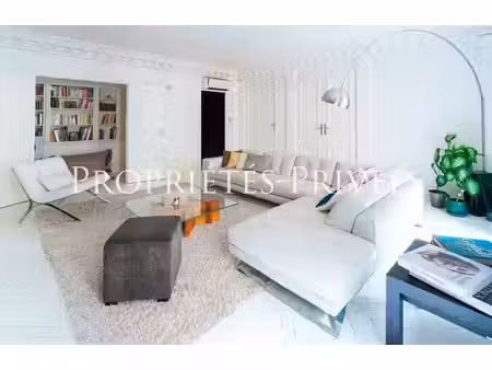 paris 8 faubourg saint-honoré   appartement familial de 197 m²   5 pièces   4 chambres