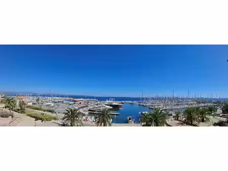 appartement traversant avec vue mer panoramique port de hyères