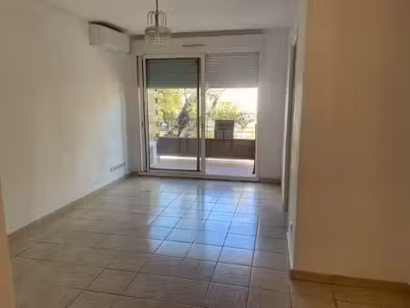 residence securisee  10 minutes à pied du centre ville uzes