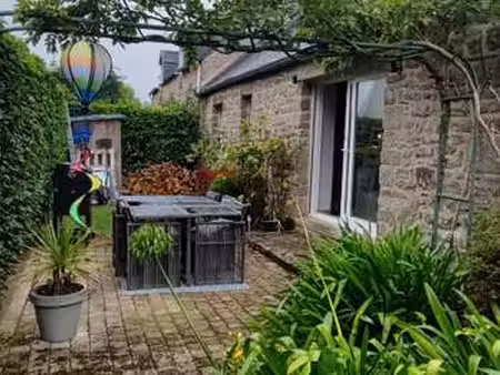 location maison à locronan (29180) : à louer / 49m² locronan