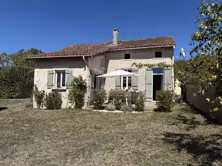 un havre de paix à la campagne avec 2 chambres