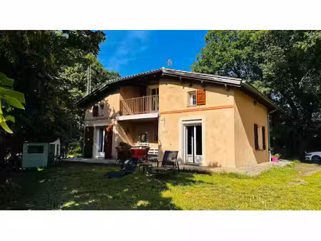 maison traditionnelle de 128 m2 sur grand terrain clôt de 50 000 m2