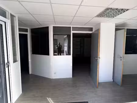 vente local commercial  141.00m²  montpellier