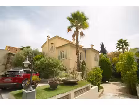 maison de maître à vendre dans le quartier centre
