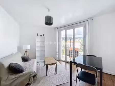location appartement 3 pièces 49 m2 à clermont-ferrand