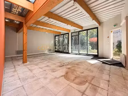 vente immeuble 3 pièces 98 m² à amboise (37400)  180 300 €