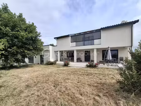 maison contemporaine de 190 m² à bonrepos-riquet