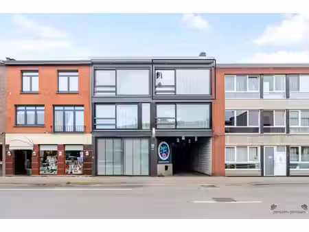 appartement te koop in brasschaat met 2 slaapkamers