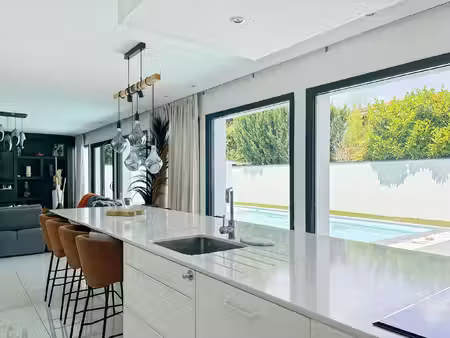 maison 5 pièces 165 m² à vendre / acheter saint-médard-en-jalles 33160 ? | era immobilier