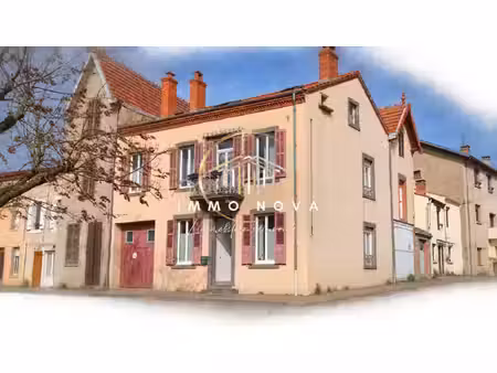 grande maison de famille 2 garages terrasse et petit extérie