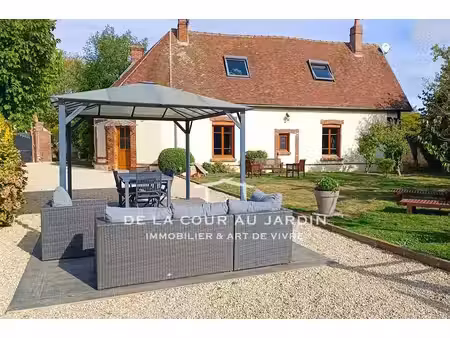 fermette de 1750 avec maison d’amis  piscine et dépendances
