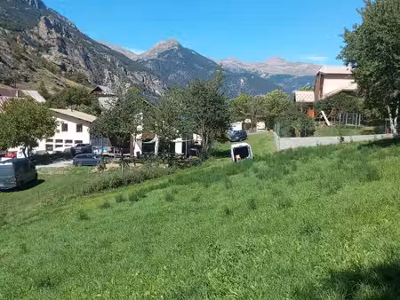 terrain à saint martin de queyrières (05120)