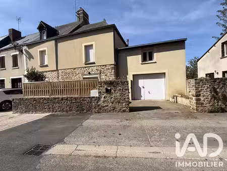maison de village à blandouet (53270)