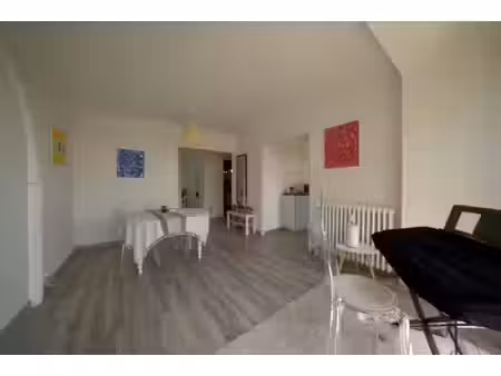 location appartement 5 pièces 80 m² à aix-en-provence (13100)