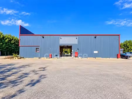 location bureau 2 pièces 500 m² à aubagne (13400)
