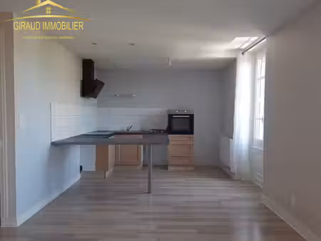 location appartement 2 pièces 40m² charlieu 42190