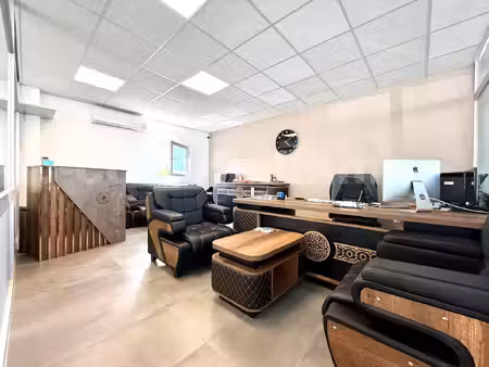 location local commercial 250m² bonneville 74130