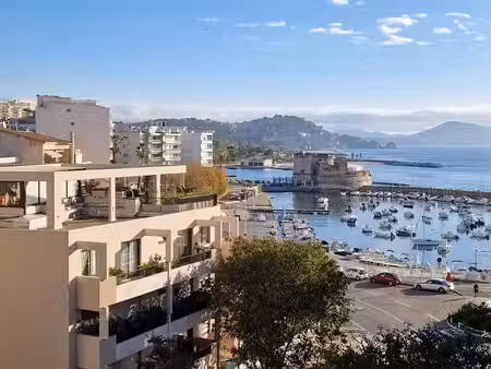 location appartement 5 pièces 90m2 toulon 83000 - 1700 € - surface privée