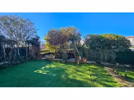 2 pièces avec terrasse  jardin  parking et cave