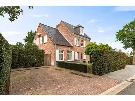 huis te koop in hoogstraten met 4 slaapkamers