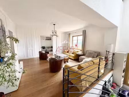 vente maison 7 pièces 203 m² collonges-sous-salève (74160)