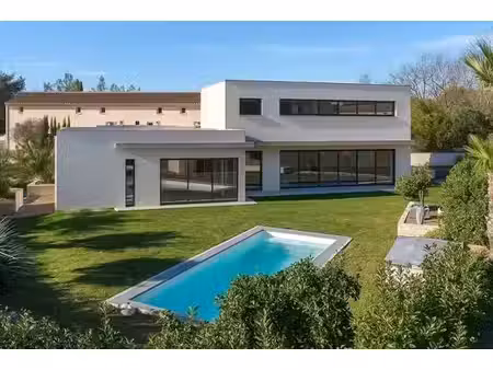 villa de 6 pièces de luxe en vente grimaud  provence-alpes-côte d'azur
