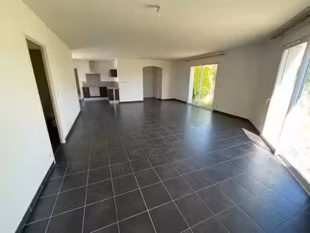 location maison 4 pièces 101 m² à l’houmeau (17137)