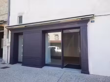 location locaux professionnels 2 pièces 61.34 m² à caussade (82300)  575 €