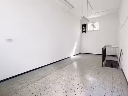 location locaux professionnels 2 pièces 55 m² à nice (06000)  650 €