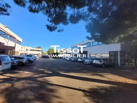 location locaux professionnels 5 pièces 86 m² à nimes (30000)  800 €