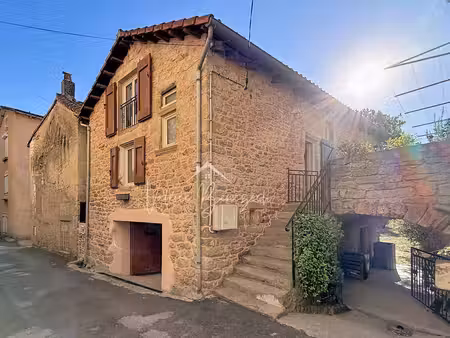 maison de village t3 rénovée  terrasse  garage et 2ème maison !