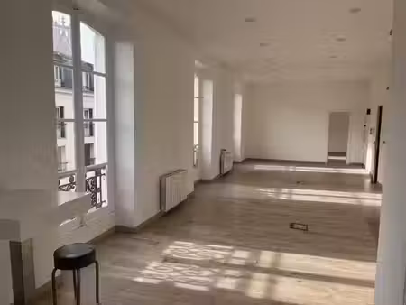 location locaux professionnels 0 pièces 70 m² à nevers (58000)  1 650 €