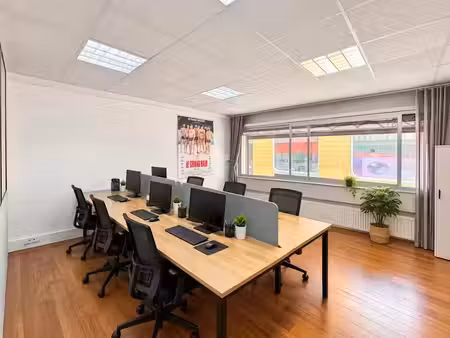 location locaux professionnels 70 m² à paris 11ème (75011)  3 100 €