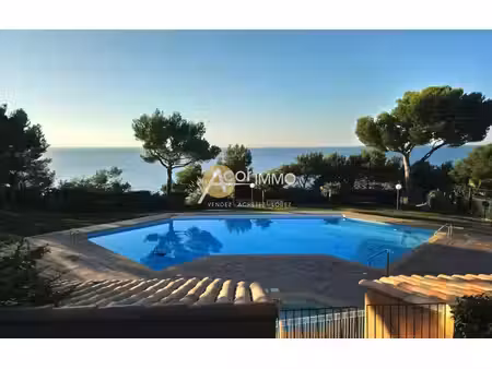st mandrier sur mer  appartement t2 avec terrasse et parking