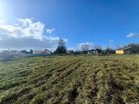 vente terrain 4400 m² vélines (24230)