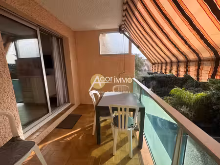 sanary dans le quartier de portissol  studio de 22 m 2 bén