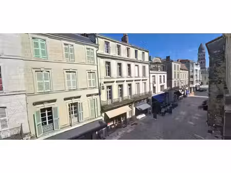 appartement t3  résidence sécurisée avec ascenseur et cave privative