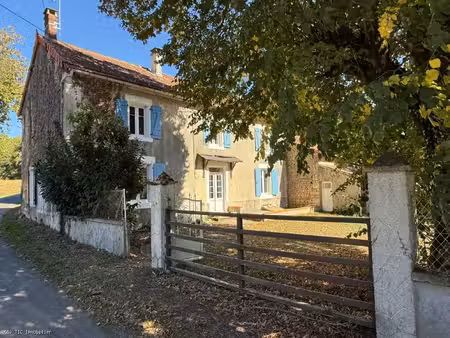 ensemble de deux maisons indépendantes et grange sur 5017m²