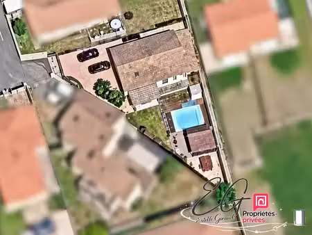 villegly : villa de plain-pied avec piscine et jacuzzi