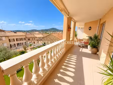 vente appartement 2 pièces sainte-maxime centre ville avec t