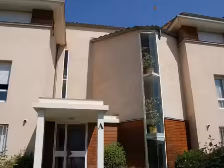 location appartement 2 pièces 51 m² à donzère (26290)