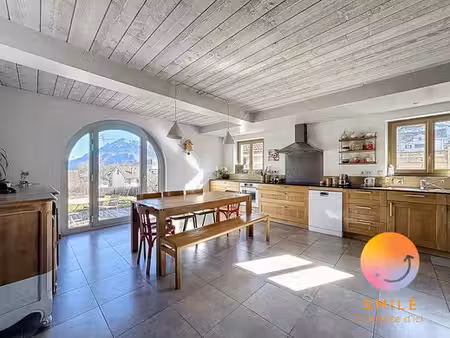 maison de luxe de 133 m2 en vente la roche-sur-foron  auvergne-rhône-alpes