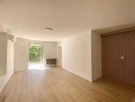 location appartement 3 pièces 47m2 cassis 13260 - 920 € - surface privée
