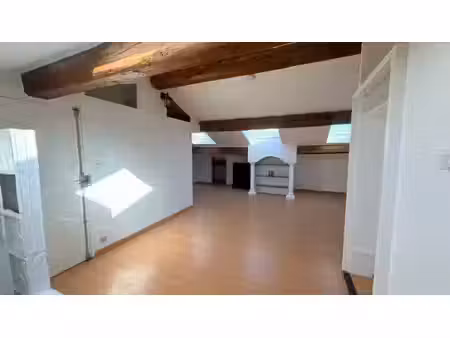 location appartement 1 pièces 16m2 marseille 7eme (13007) - 720 € - surface privée
