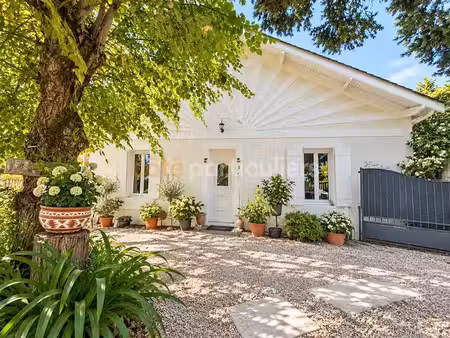 vente maison 8 pièces 209 m² à lalande-de-pomerol (33500)  335 680 €